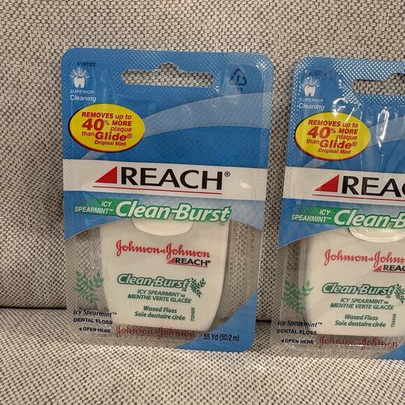 2 Reach Clean Burst ICY SPEARMINT Waxed Dental Floss 55 Yards HTF NEW RARE Disc. - Picture 3 of 7